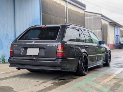 MERCEDES-BENZ E-CLASS - 5