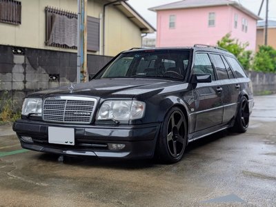 MERCEDES-BENZ E-CLASS - 3