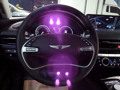 2024 Genesis G80 (RG3) thumbnail 11