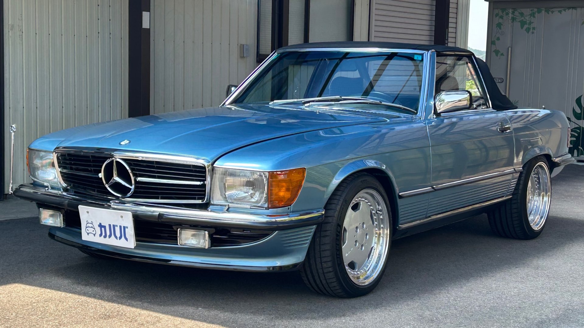 MERCEDES-BENZ SL-CLASS 560SL - View 1