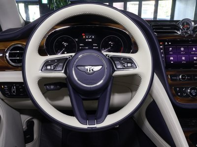 2021 Bentley BENTAYGA thumbnail 11