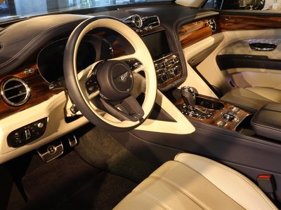 صورة 6 لـ 2021 Bentley BENTAYGA