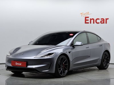 TESLA MODEL 3 - 1