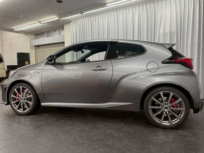 TOYOTA GR YARIS - 10