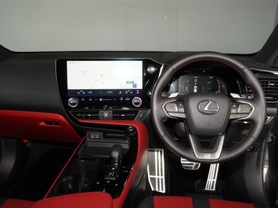 صورة 7 لـ 2023 Lexus NX