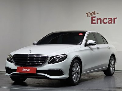 MERCEDES-BENZ E-CLASS - 1