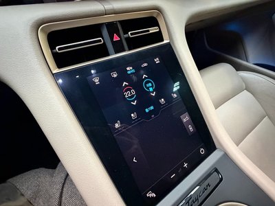 2021 Porsche TAYCAN — миниатюра 15
