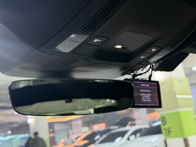 2021 Porsche TAYCAN — миниатюра 14