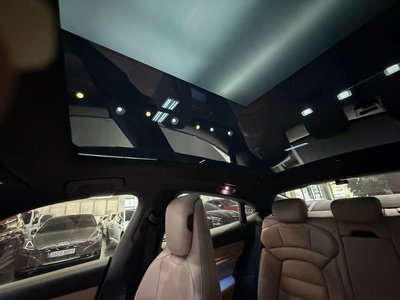 2021 Porsche TAYCAN — миниатюра 18