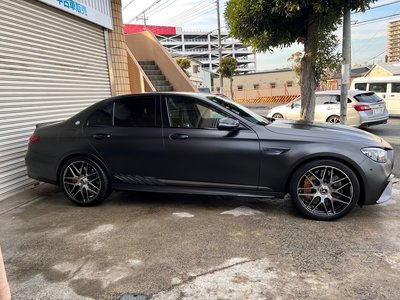 MERCEDES-BENZ E-CLASS AMG - 7