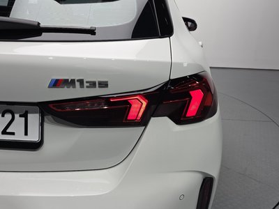 2025 BMW 1 SERIES 照片 10