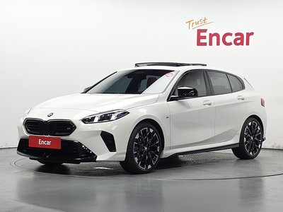 2025 BMW 1 SERIES 照片 1