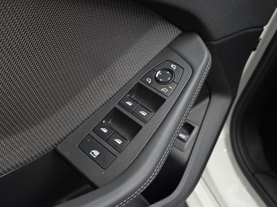 صورة مصغرة 28 لـ 2025 BMW 1 SERIES
