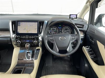 TOYOTA ALPHARD - 9
