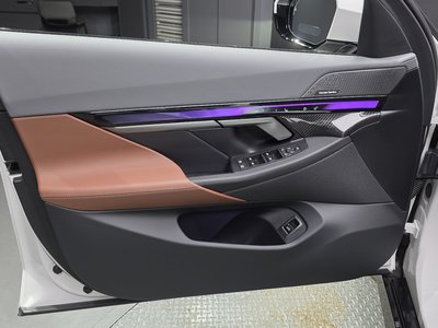 2025 BMW 5 SERIES — миниатюра 14