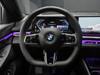 2025 BMW 5 SERIES — миниатюра 19