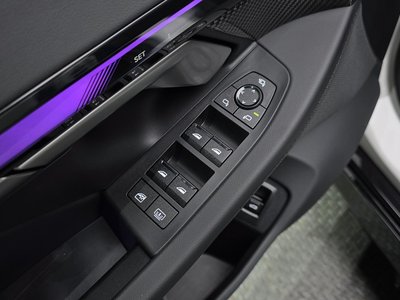 2025 BMW 5 SERIES — миниатюра 37