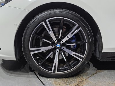 2025 BMW 5 SERIES 照片 6