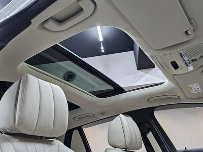 MERCEDES-BENZ E-CLASS - 2