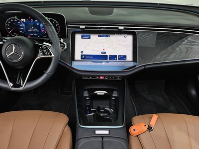 صورة 5 لـ 2025 Mercedes-BENZ E-CLASS
