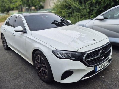 MERCEDES-BENZ E-CLASS - 4