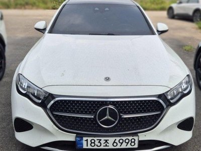 MERCEDES-BENZ E-CLASS - 1