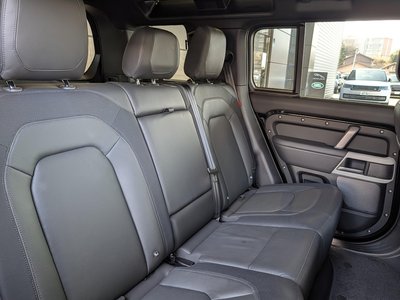 LAND ROVER DEFENDER - 10