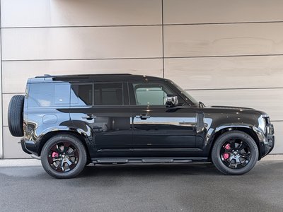 LAND ROVER DEFENDER - 6