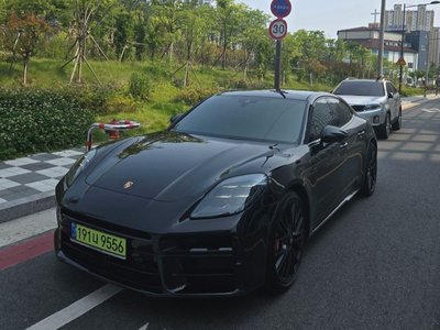 PORSCHE PANAMERA - 5