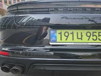 PORSCHE PANAMERA - 3