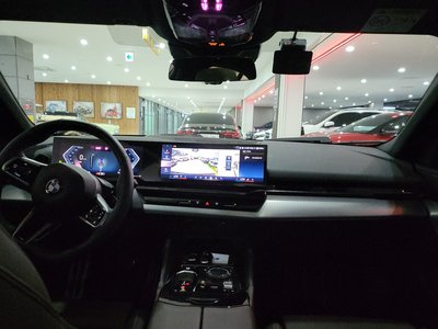 BMW 5 SERIES - 5