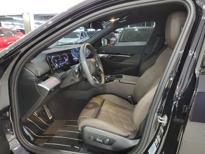 BMW 5 SERIES - 10