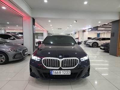 BMW 5 SERIES - 2