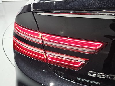 GENESIS G80 (RG3) - 10