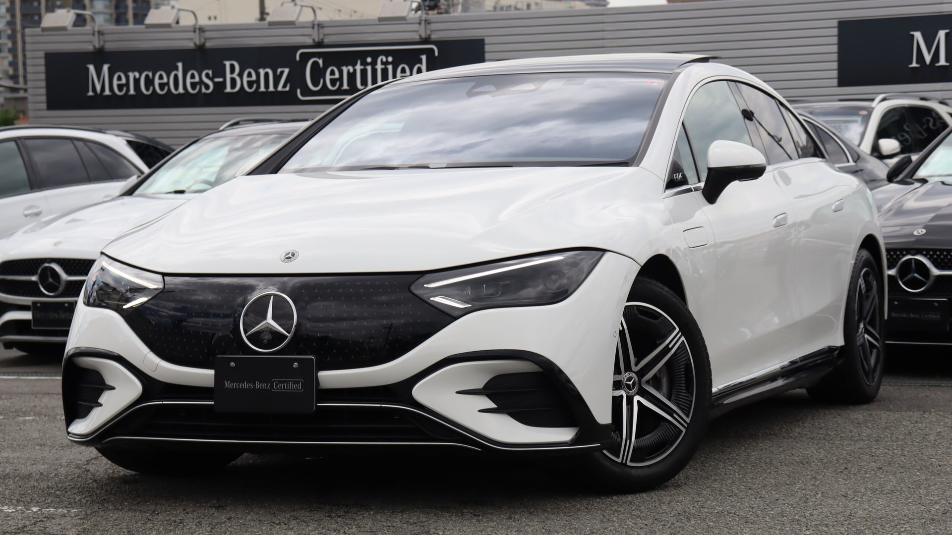 MERCEDES-BENZ EQE - View 1