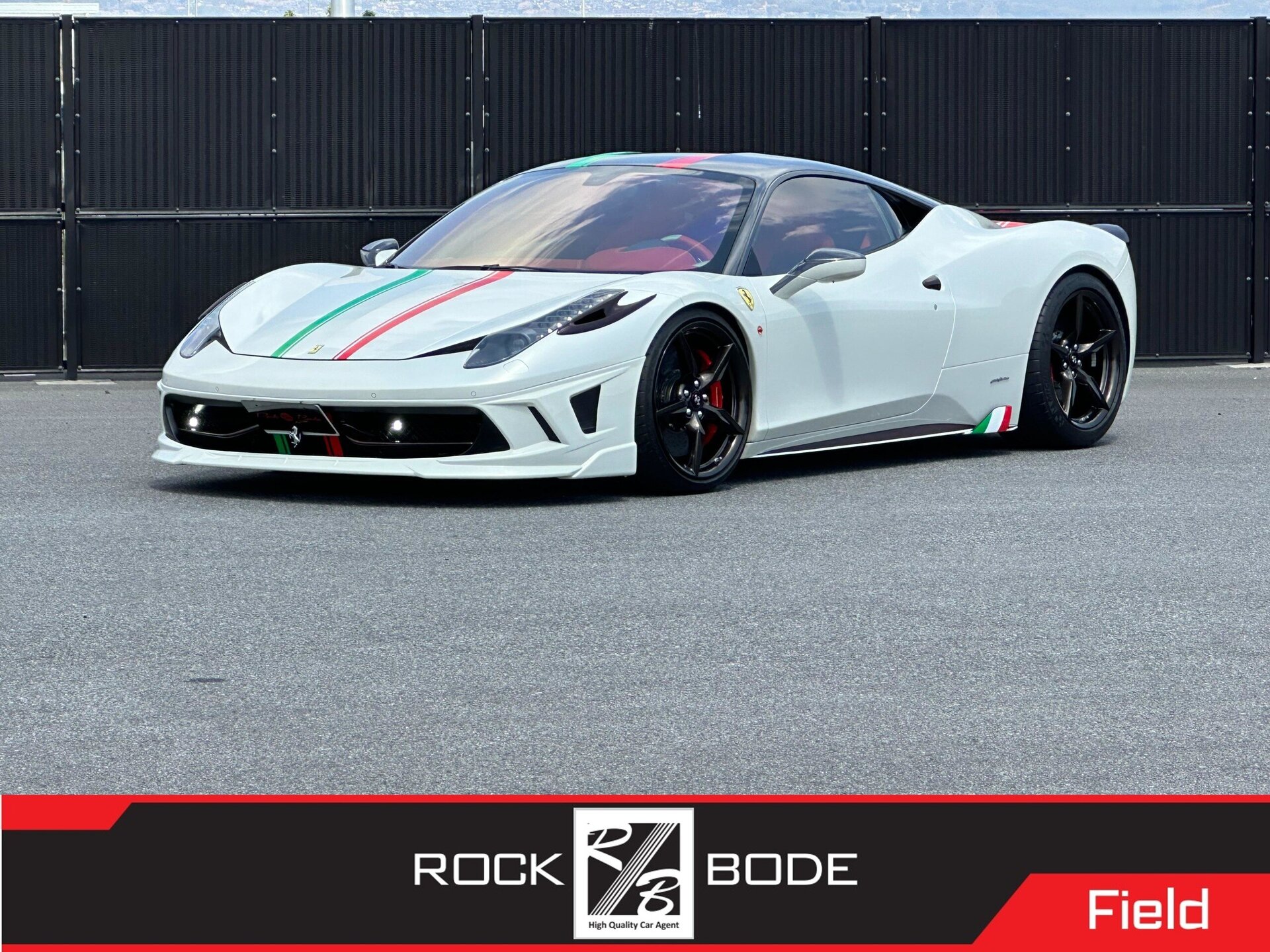 FERRARI 458 ITALIA - View 1