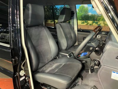 TOYOTA LAND CRUISER - 9