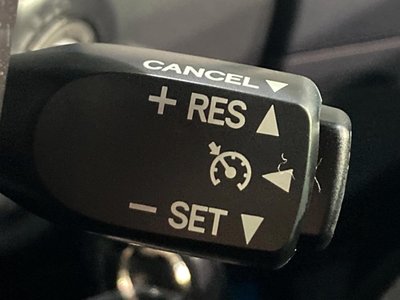 TOYOTA LAND CRUISER - 7