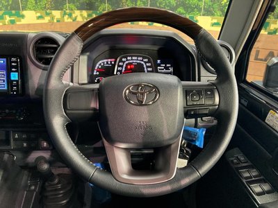 TOYOTA LAND CRUISER - 8