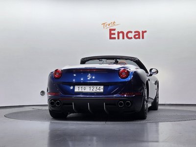 FERRARI CALIFORNIA - 4