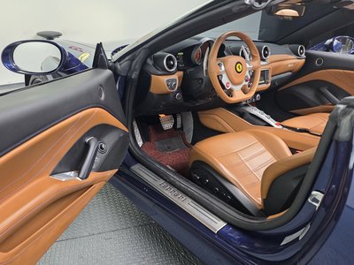 FERRARI CALIFORNIA - 10