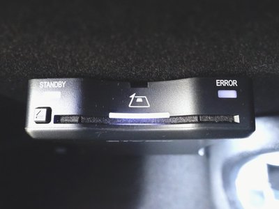 MERCEDES-BENZ E-CLASS - 10