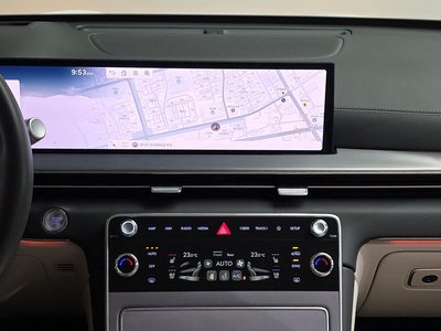 2024 Genesis GV80 thumbnail 14