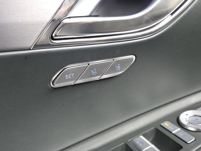 2024 Genesis GV80 thumbnail 18
