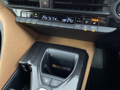 2023 Toyota CROWN SPORT photo 9