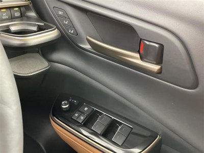 صورة مصغرة 21 لـ 2023 Toyota CROWN SPORT