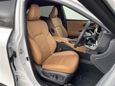 صورة مصغرة 23 لـ 2023 Toyota CROWN SPORT