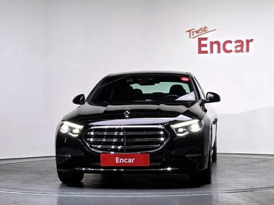 MERCEDES-BENZ E-CLASS - 2