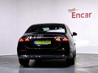 MERCEDES-BENZ E-CLASS - 3