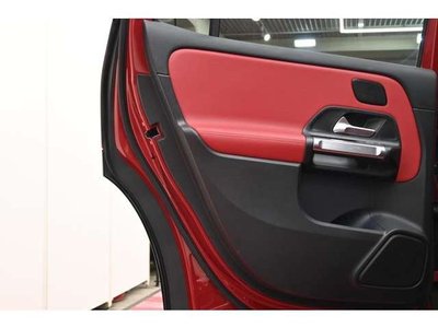 2021 Mercedes-BENZ GLB — миниатюра 25